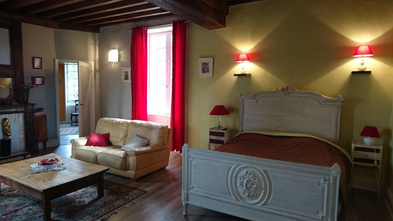 Bed and Breakfast Pierre Deluen Domaine De La Grange De Quaire Chassenon Esterno foto