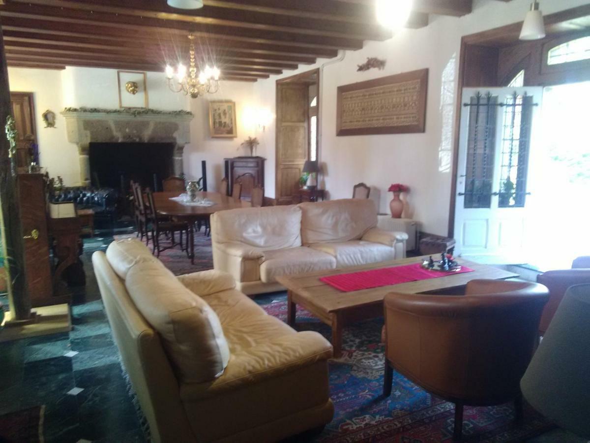 Bed and Breakfast Pierre Deluen Domaine De La Grange De Quaire Chassenon Esterno foto