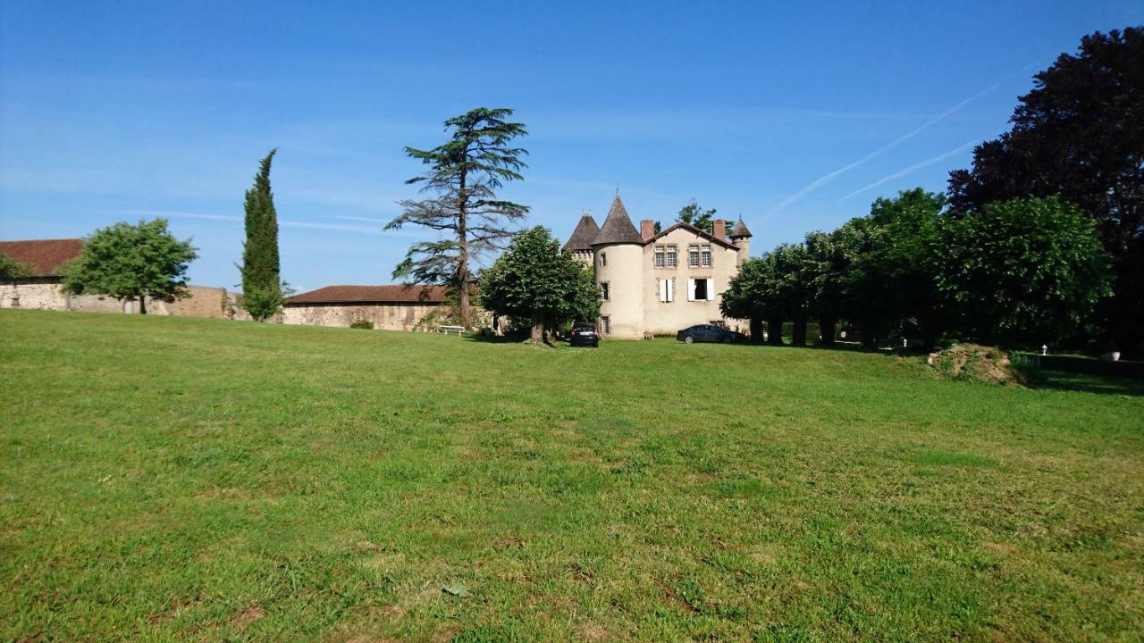 Bed and Breakfast Pierre Deluen Domaine De La Grange De Quaire Chassenon Esterno foto